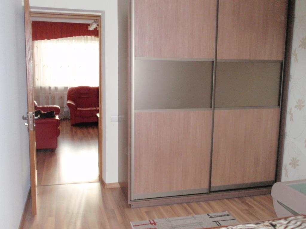 Central Cietoksna Street Apartment Νταουγκαβπίλς Δωμάτιο φωτογραφία